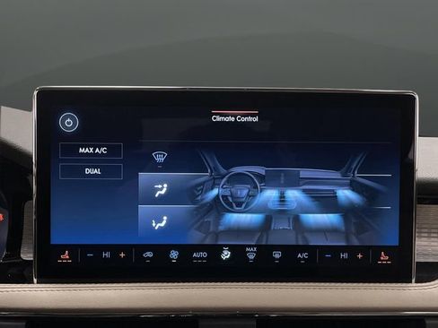 Used 2023 Lincoln Corsair AWD image 20