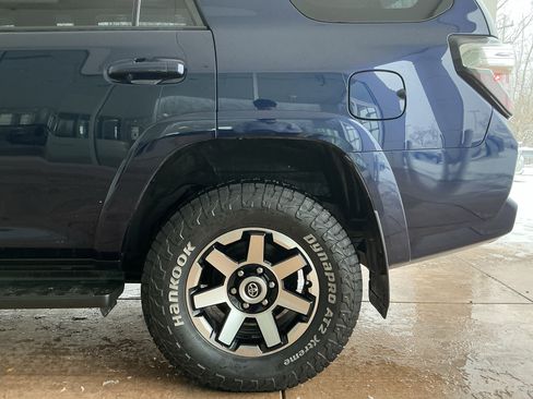 Used 2019 Toyota 4Runner TRD Off-Road Premium image 23