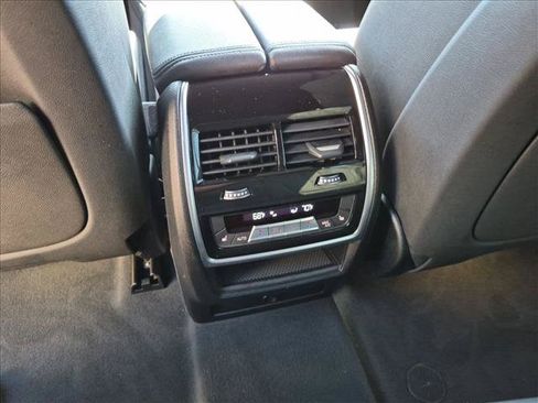 Used 2019 BMW X5 xDrive40i w/ Convenience Package AWD/4WD image 17