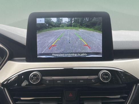 Used 2020 Ford Escape SE FWD image 15