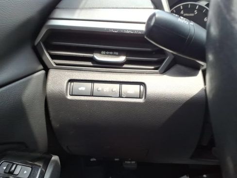 Used 2024 Nissan Altima 2.5 SR FWD image 14