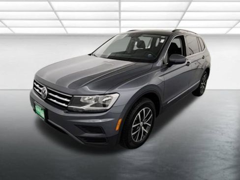 Used 2018 Volkswagen Tiguan SEL AWD/4WD image 3