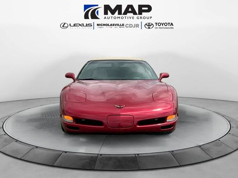 Used 2002 Chevrolet Corvette Convertible w/ Preferred Equipment Group2 RWD image 8