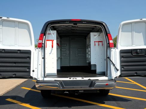 New 2025 GMC Savana 3500 Extended w/ Driver Convenience Package image 7