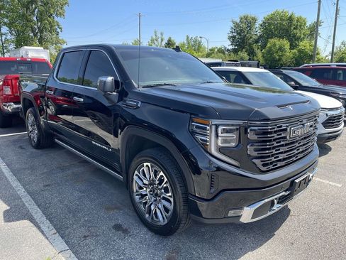 Used 2025 GMC Sierra 1500 Denali Ultimate AWD/4WD image 13