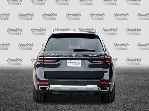 Used 2025 BMW X7 xDrive40i w/ Premium Package image 6