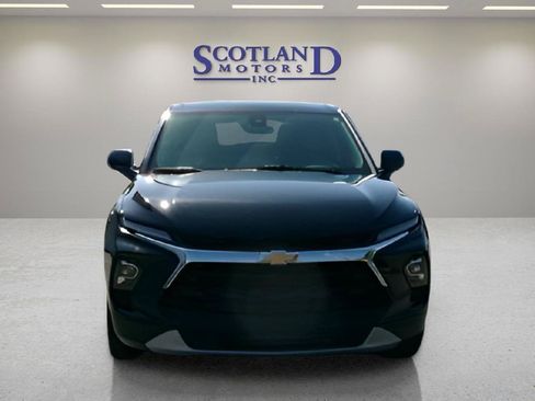 Used 2025 Chevrolet Blazer LT FWD image 3