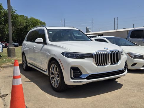 Used 2019 BMW X7 xDrive40i w/ Cold Weather Package AWD/4WD image 1