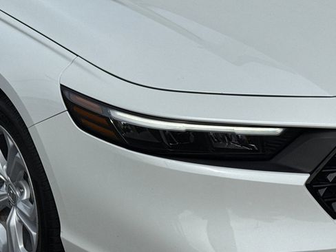 Certified 2023 Honda Accord LX image 11