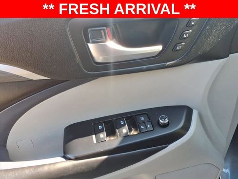 Used 2018 Toyota Highlander Limited Platinum image 12