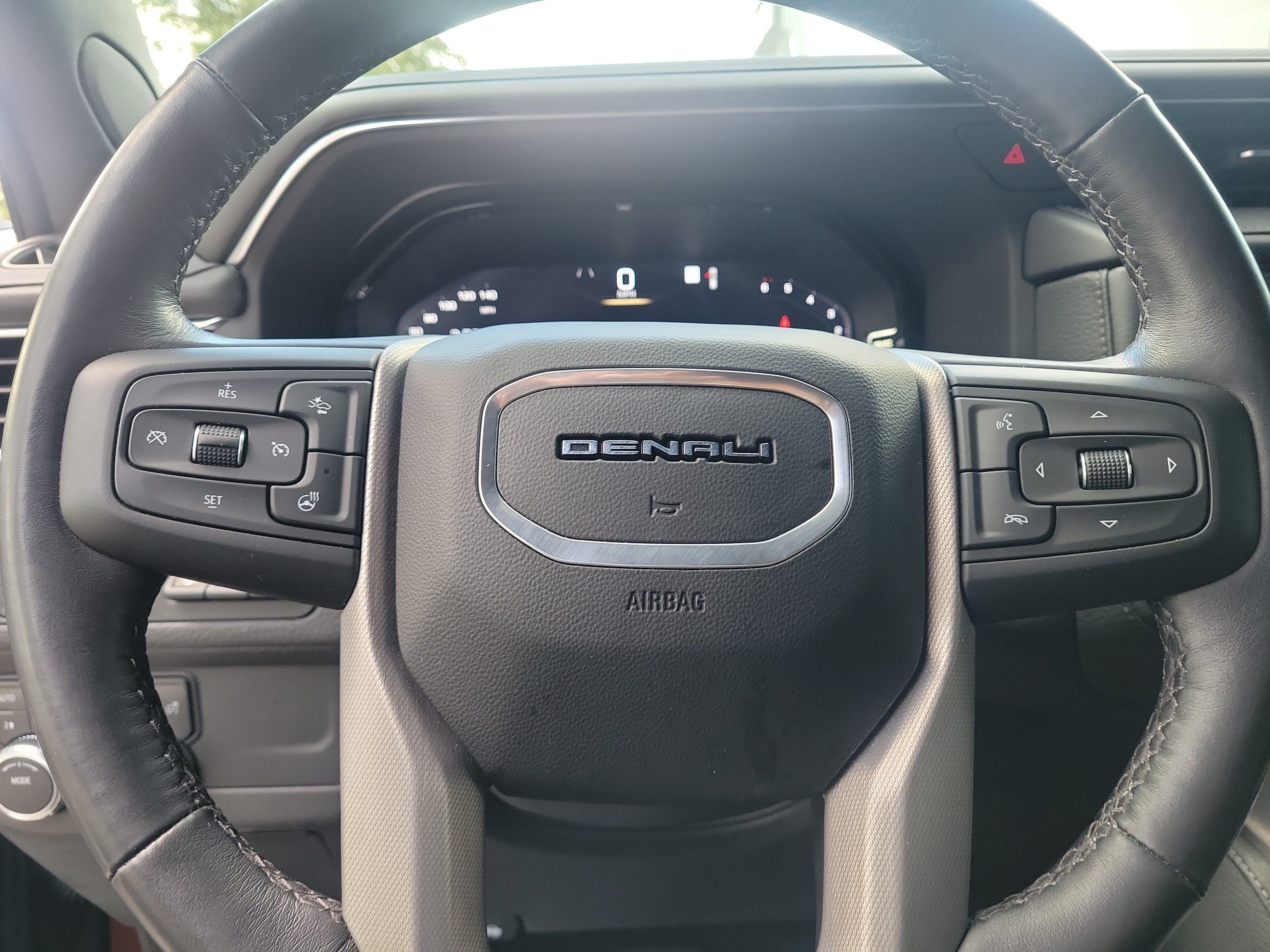 Used 2022 GMC Yukon Denali AWD/4WD image 22