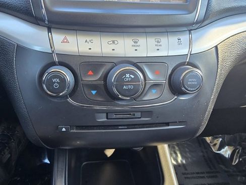 Used 2016 Dodge Journey R/T w/ Driver Convenience Group image 19