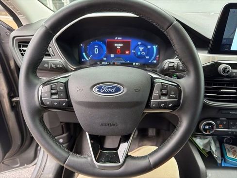 Used 2021 Ford Escape Titanium AWD/4WD image 20