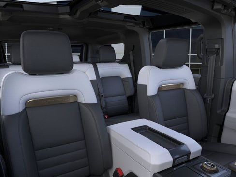Used 2025 GMC Hummer EV 3X AWD/4WD image 24