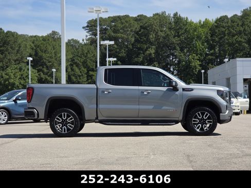 Used 2024 GMC Sierra 1500 AT4 w/ Technology Package AWD/4WD image 6