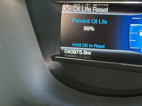 Used 2017 Ford Explorer XLT w/ Equipment Group 202A image 21