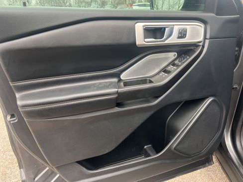 Used 2020 Ford Explorer ST w/ Premium Technology Package image 10