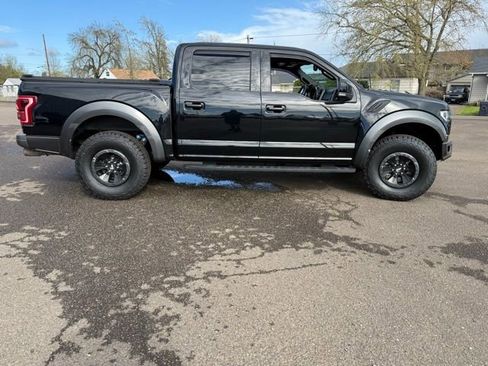 Used 2017 Ford F150 Raptor w/ Equipment Group 802A Luxury AWD/4WD image 10