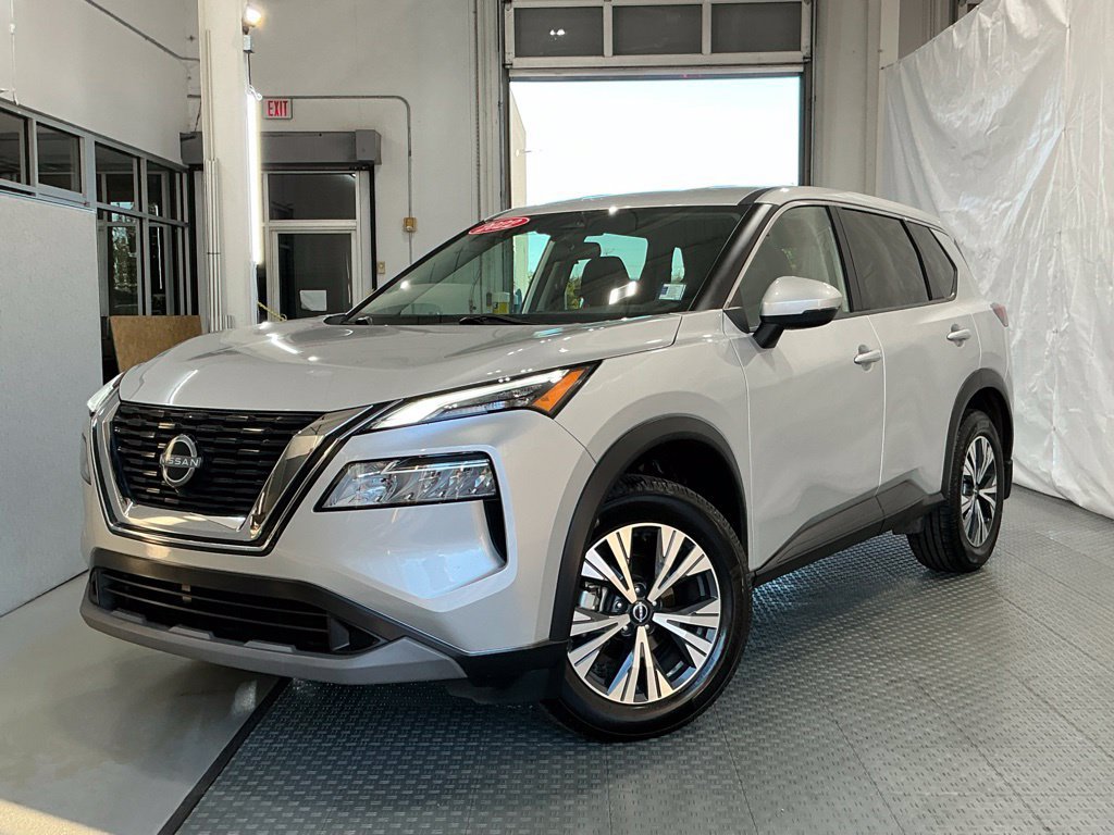 Used 2022 Nissan Rogue SV FWD image 2