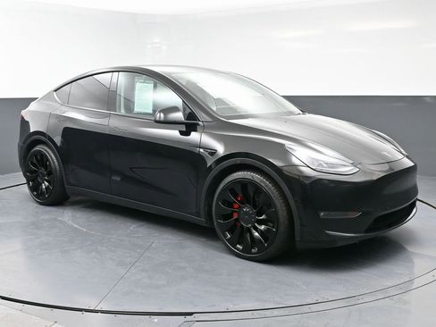 Used 2022 Tesla Model Y Performance image 2