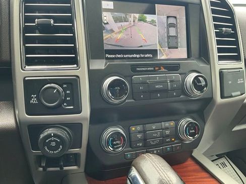 Used 2019 Ford F150 King Ranch w/ Equipment Group 601A Luxury AWD/4WD image 7