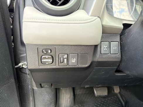 Used 2016 Toyota RAV4 XLE w/ Convenience Package AWD/4WD image 14