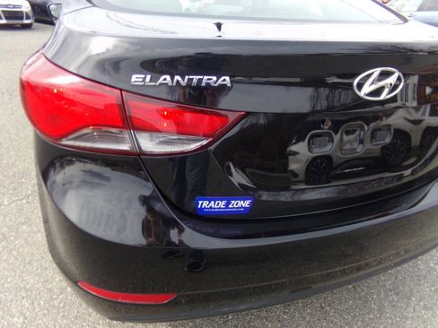 Used 2014 Hyundai Elantra SE image 8