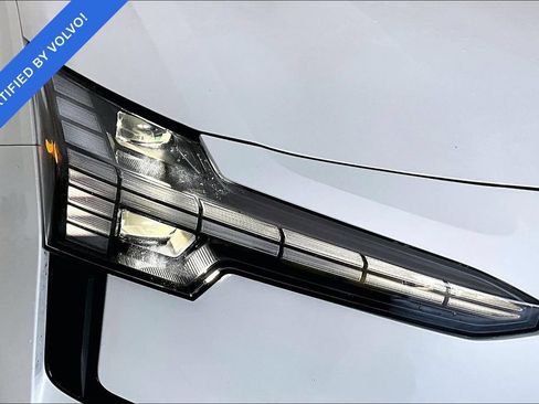 Certified 2025 Volvo EX30 Plus w/ Protection Package Premier AWD/4WD image 28