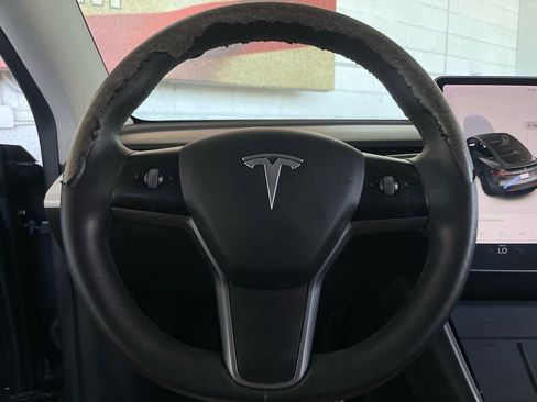 Used 2021 Tesla Model Y Performance image 22