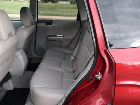 Used 2010 Subaru Forester 2.5X Limited w/ Popular Equipment Group 4B AWD/4WD image 20