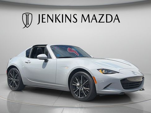 Used 2024 MAZDA MX-5 Miata RF Grand Touring RWD image 1