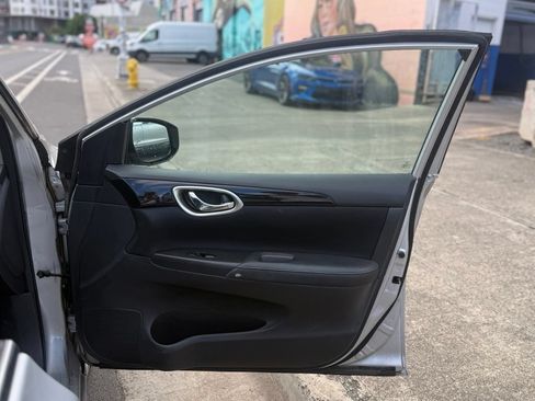 Used 2017 Nissan Sentra SV FWD image 10