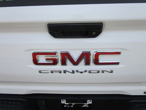 New 2026 GMC Canyon Elevation image 13