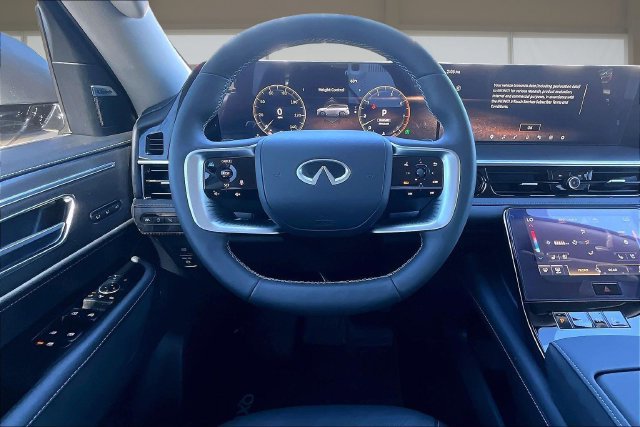 Used 2026 INFINITI QX80 Luxe RWD image 5