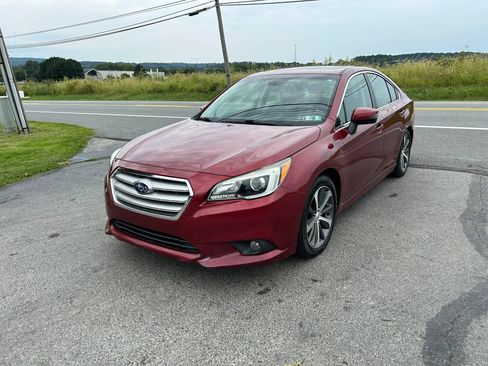 Used 2016 Subaru Legacy 2.5i Limited AWD/4WD image 3