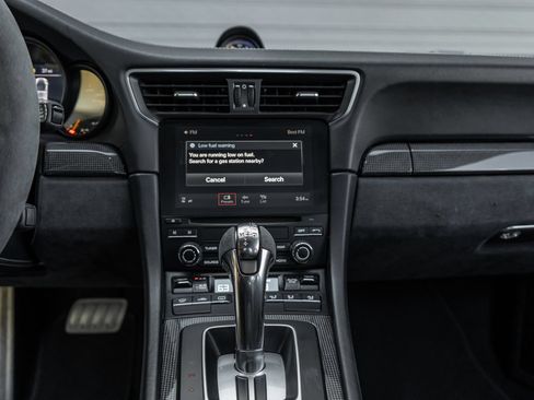 Used 2019 Porsche 911 GT2 RS RWD image 33