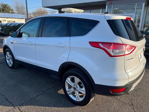 Used 2016 Ford Escape SE image 12