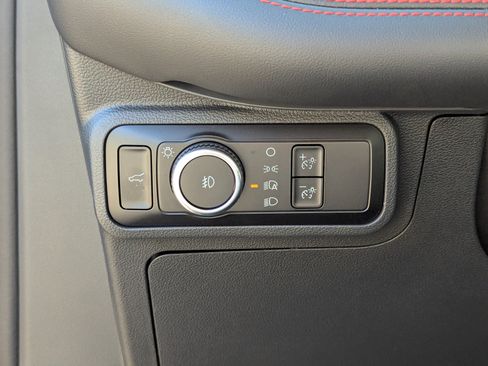 Used 2025 Ford Explorer ST-Line w/ Premium Package image 20