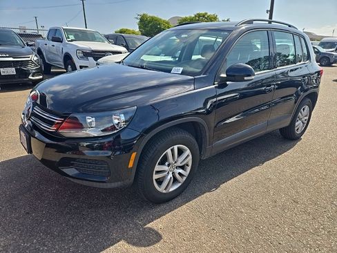 Used 2017 Volkswagen Tiguan S FWD image 5