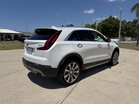 Certified 2023 Cadillac XT4 Premium Luxury w/ Technology Package image 3