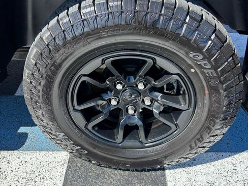 Used 2022 RAM 1500 Warlock w/ Ceramic Grey Warlock Package AWD/4WD image 35