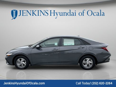 New 2026 Hyundai Elantra SEL Sport Premium FWD image 7