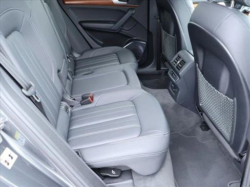 Used 2023 Audi Q5 2.0T Premium w/ Convenience Package AWD/4WD image 25