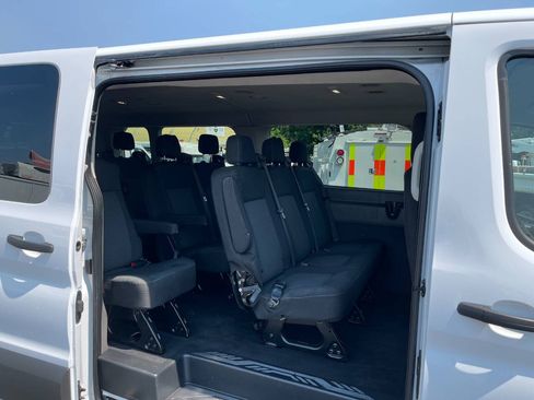 Used 2023 Ford Transit 350 XLT RWD image 17