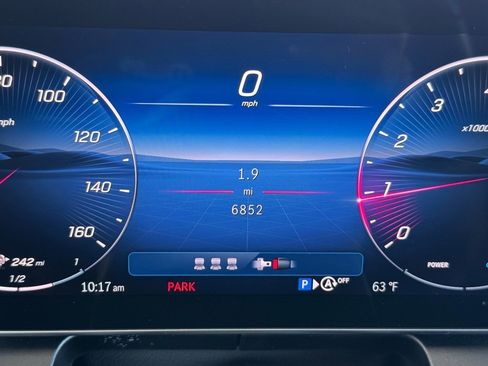 Certified 2025 Mercedes-Benz GLC 300 image 29