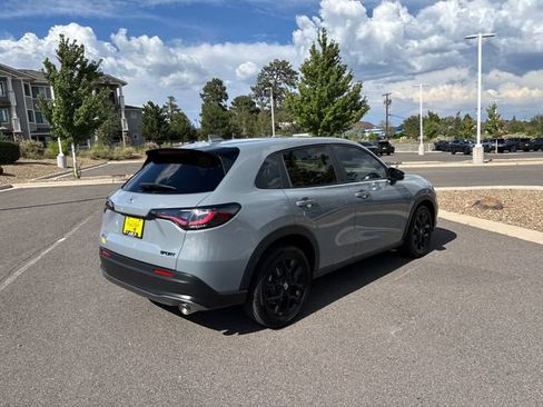 Used 2024 Honda HR-V Sport image 3