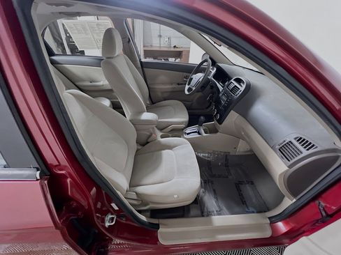 Used 2009 Kia Spectra EX image 28