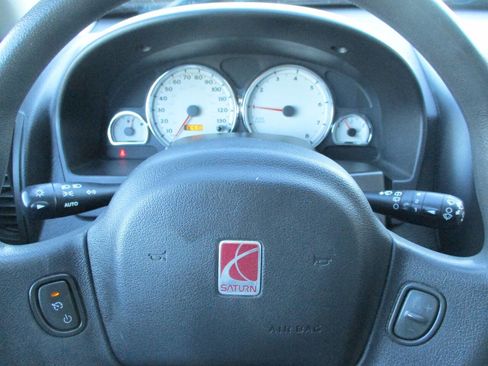 Used 2004 Saturn Vue 2WD w/ Sport Plus Pkg image 33