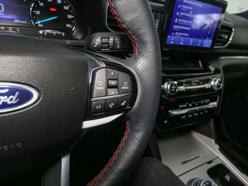 Used 2023 Ford Explorer ST-Line AWD/4WD image 34