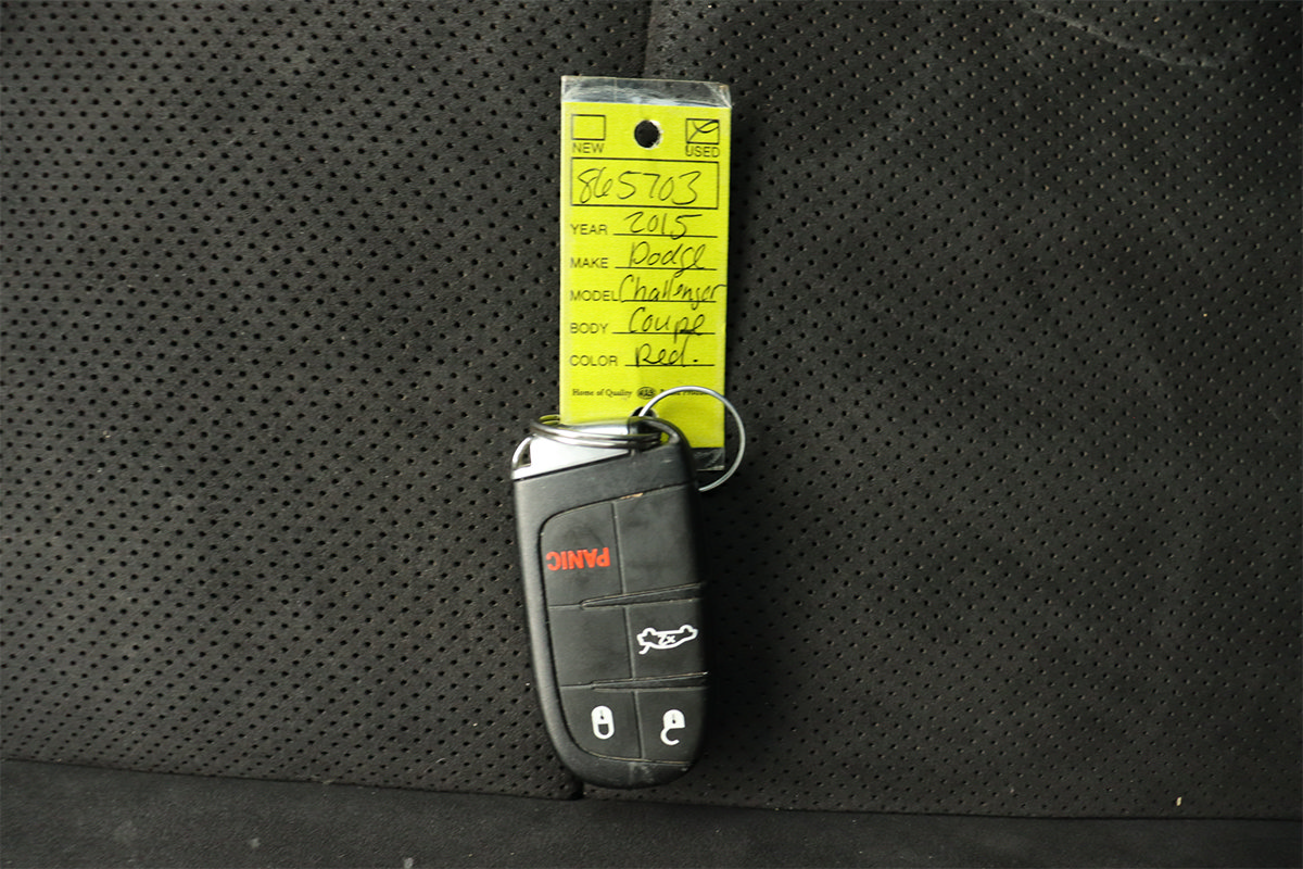 Used 2015 Dodge Challenger R/T Scat Pack RWD image 40